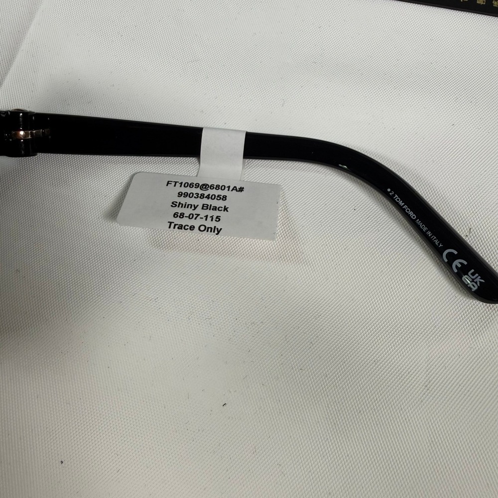 Tom Ford Fernanda TF1069 01A Black Butterfly Sunglasses Made in Italy NEW - Picture 13 of 15